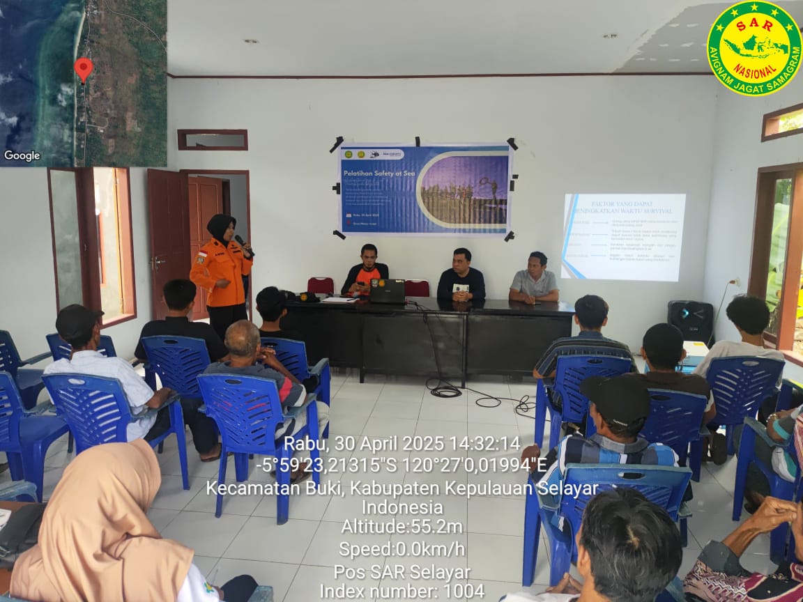 Pelatihan Self Rescuer untuk Nelayan Lokal